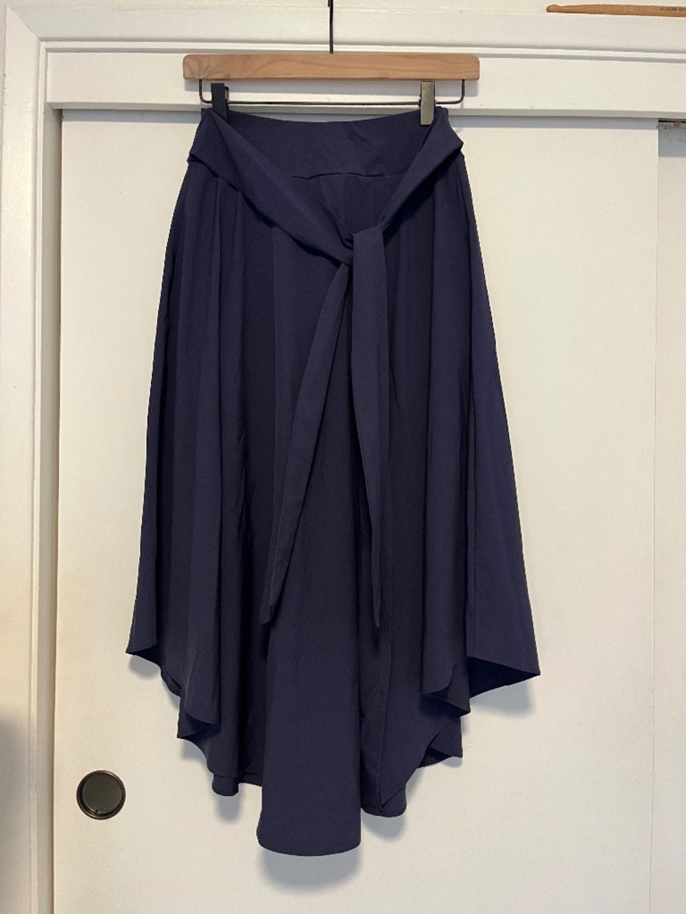 Halara Breezeful™ High Waisted Tie-Side 2-in-1 Flowy Midi Skirt XS / Navy